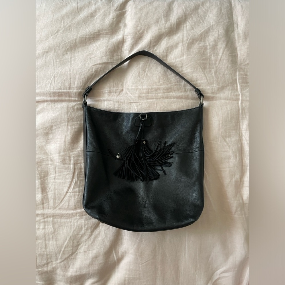 frye black shoulder bag